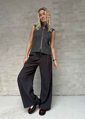 Fave knit zip vest Dark Grey Melange Oval Square